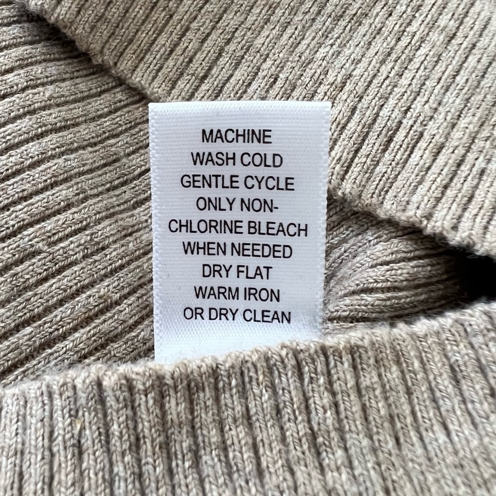 Banana Republic Lightweight Sweater Mini Dress in Tan/Nude/Taupe. Size Medium - Picture 5 of 5